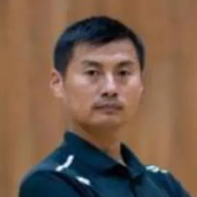 刻苦训练篮球时如何避免受伤的建议_2